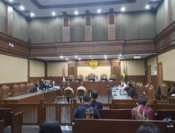 Terdakwa Mantan Dirjen P2 DJBC dan 2 Temannya Diduga Menerima Suap dan Gratifikasi Rp.78, 8 Miliar