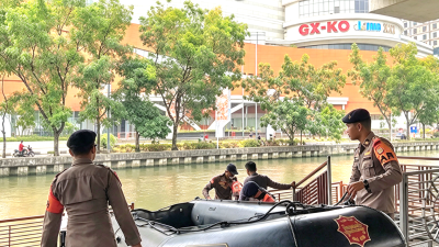 SAR Gabungan Lakukan Pencarian Pria Tenggelam di Kalimalang