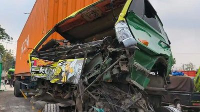 Korban Luka Berat Patah Kaki 1 Orang Akibat Kecelakaan Beruntun 15 Kendaraan di Tol Cipularang