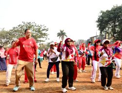 Tri Adhianto Gilir Senam Sehat di 12 Kecamatan Bersama Lansia Aktif