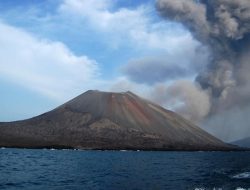 Gunung Anak Krakatau Kembali Erupsi, Pagi Ini 3 Kali Erupsi